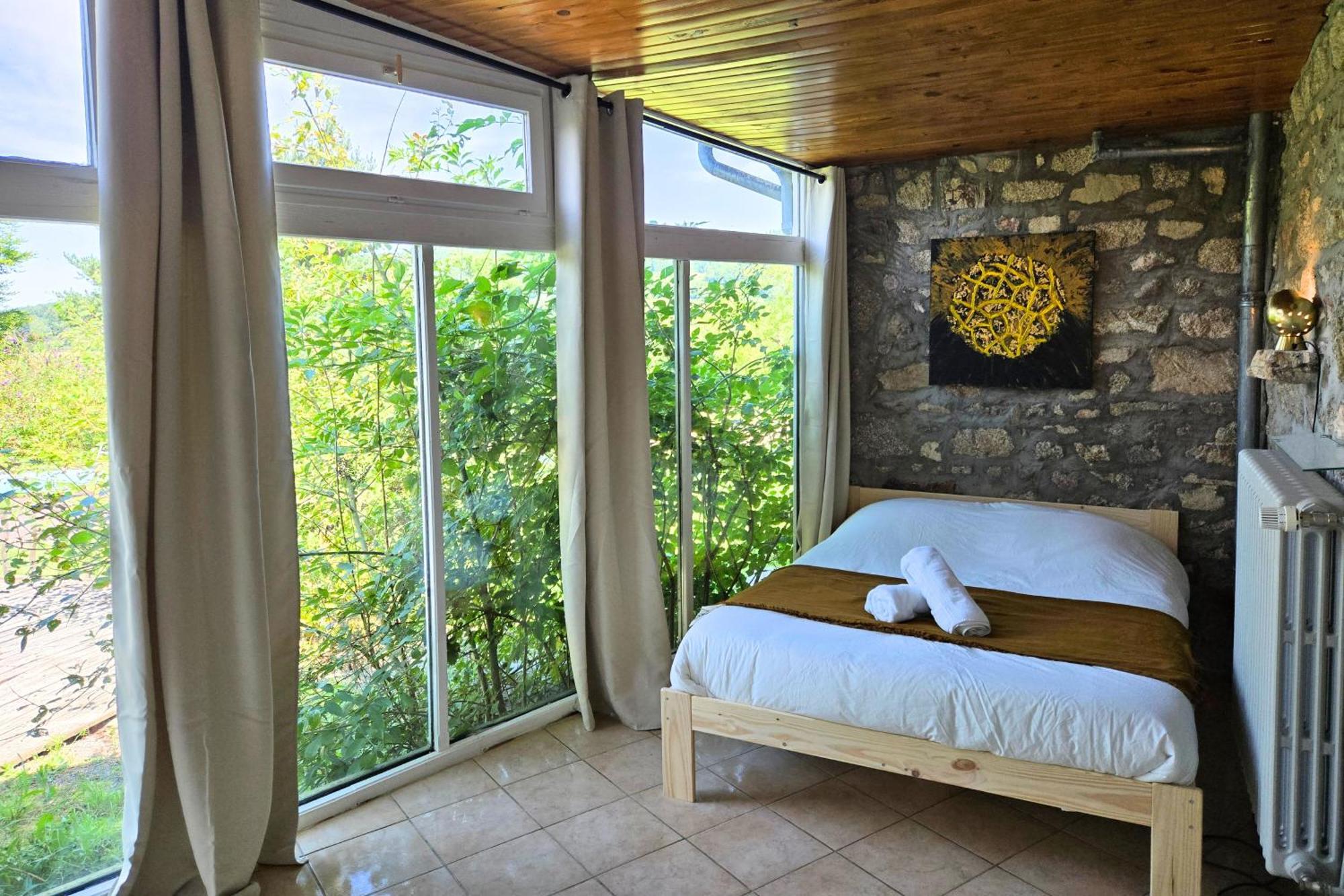 Villa de luxe, nichée dans les montagnes Lavoine Extérieur photo